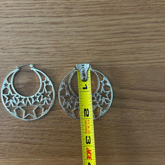 Silver toned large 2 inch Hoop & Star earrings Punk glam Rockstar partygirl goth - Picture 5 of 5